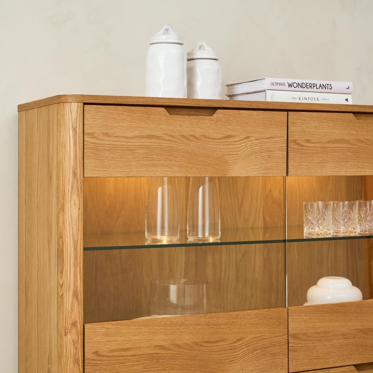 Highboard mit LED-Beleuchtung - 123 cm breit - Wildeiche